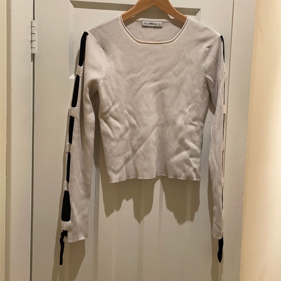 Knit Zara sweater with cool sleeve detail
